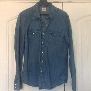 Vintage Levi’s denim shirt pearl snap XL